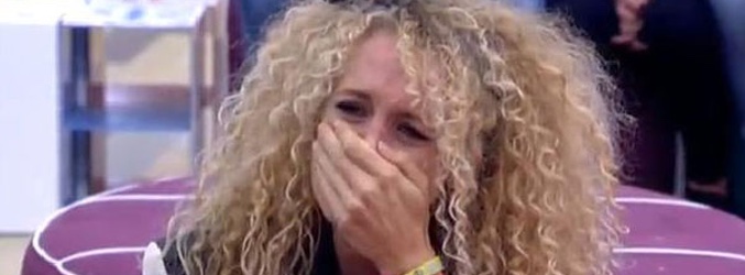 Azahara llora tras ver el vídeo