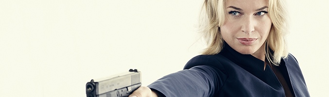Rebecca Romijn es una de las protagonistas de 'The Librarians', la nueva serie de SyFy