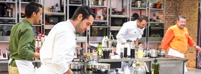 Concursantes y el jurado durante la primera prueba