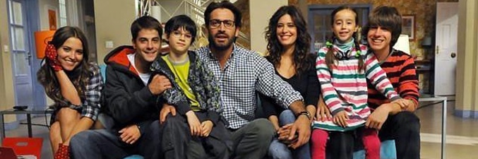 Antonio Garrido y Angie Cepeda eran los padres de la peculiar familia que protagonizaba 'Los protegidos'