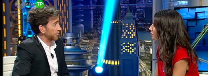 Pablo Motos y Ana Pastor en 'El hormiguero'