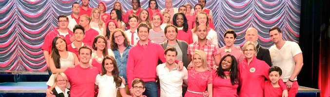 El reparto de 'Glee' se despide de la serie con una foto de familia