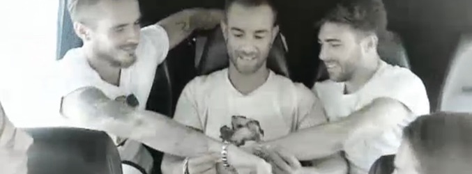 Sandro sospechó al ver que Rá y Vicente llevaban pulseras iguales