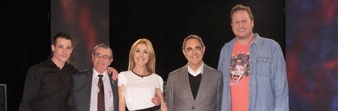 El equipo de "Entre lobos" en 'Versión Española'