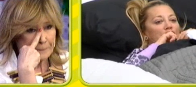 Mila Ximénez hace un corte de manga a Belén Esteban