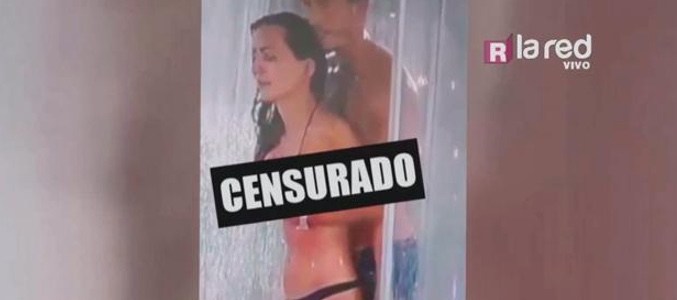 Aylén y Marco en la ducha