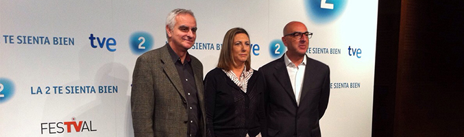 Francisco Díaz Ujados, Ana María Bordas y Samue Martín Mateo en la presentación de la nueva imagen de La 2