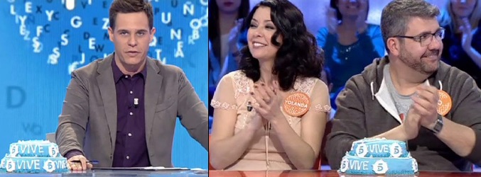 Christian, Flo y Yolanda con la tarta de Telecinco