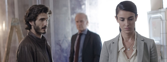 Blanca Suárez, Yon González y Lluís Homar en 'Bajo sospecha'