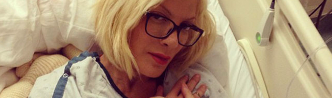 Tori Spelling ('Sensación de vivir') hospitalizada tras caerse en los fogones de un restaurante