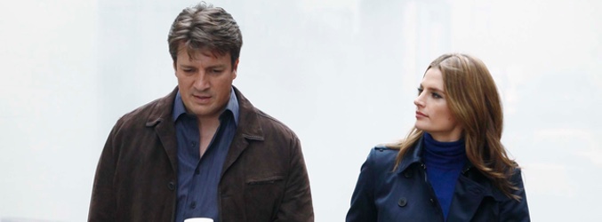 Nathan Fillion y Stana Katic en 'Castle'