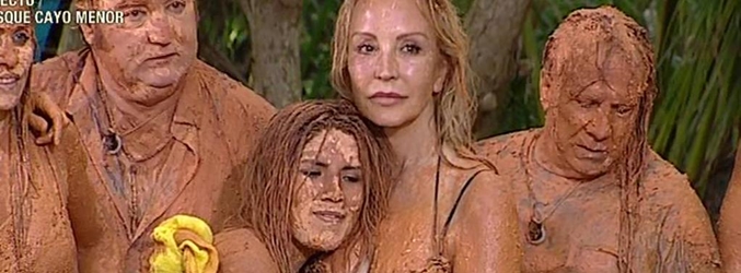 Isa Pantoja y Carmen Lomana