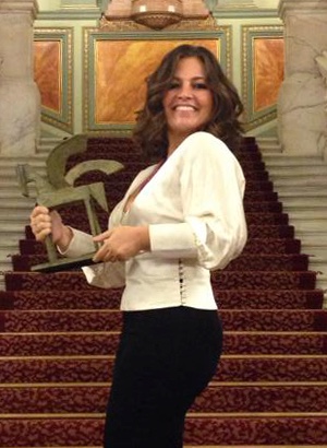 Eva Sanz con el Premio ondas 2013