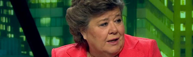 Almeida pone las manos en el fuego por Carmena