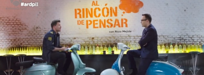 Dani Martín y Risto en sus motos