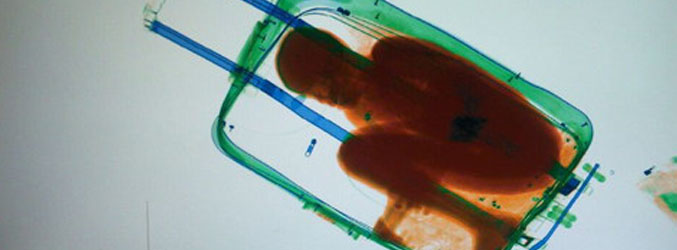 Figura de Abou tras pasar por el escáner