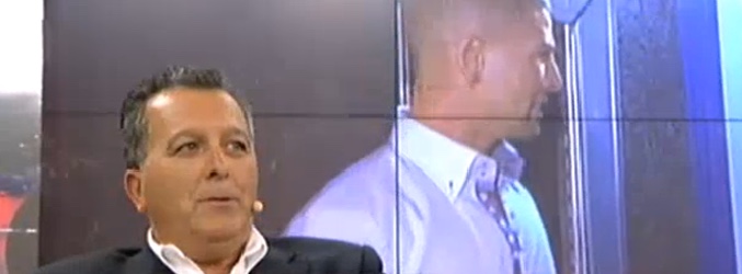 José viendo a Labrador tras irse de plató