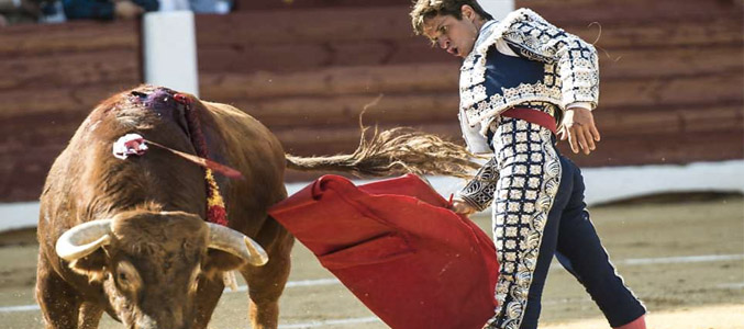 El Juli toreando