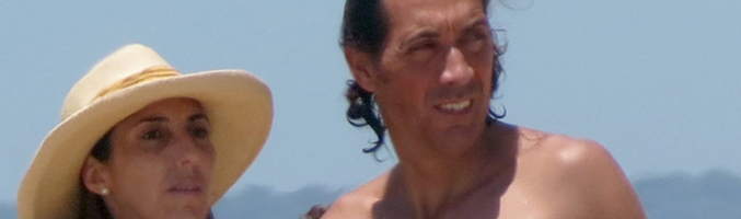 Paz Padilla y Antonio Juan Vidal en la playa
