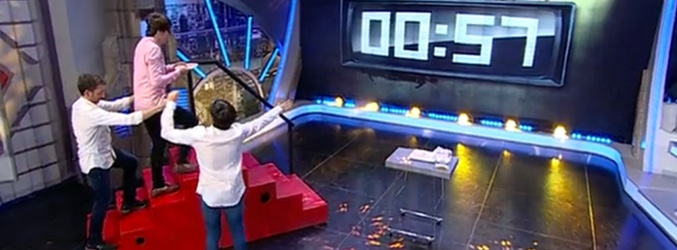 Los gemelos haciendo la prueba del sandwich