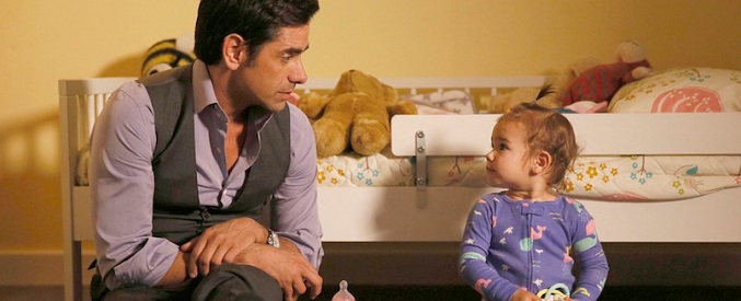 John Stamos da vida a un abuelo en 'Grandfathered'