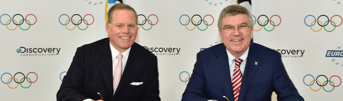  Zaslav y Bach anunciando el acuerdo