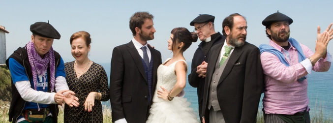 &#39;Ocho apellidos vascos&#39; es el fenómeno del momento y la televisión lo aprovecha