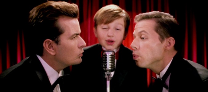 Tras la salida de Charlie Sheen, &#39;Dos hombres y medio&#39; dejó de ser lo que era