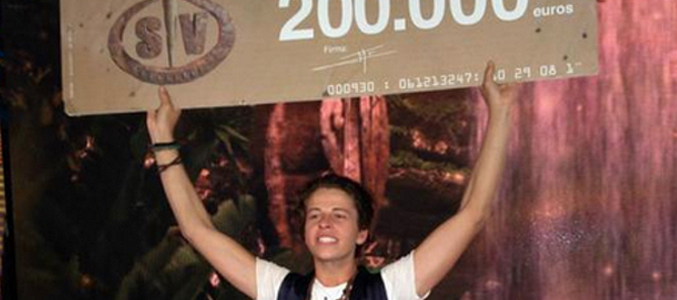 No se pudo ver a Christopher levantando el cheque