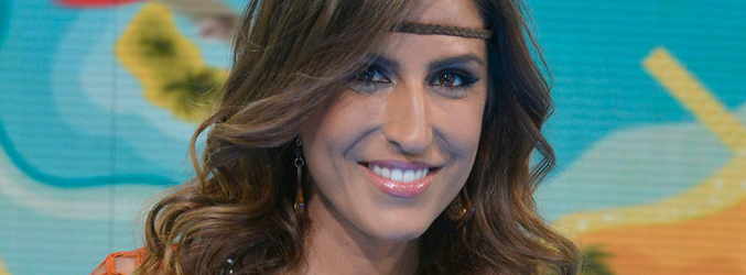 Laura Lobo presenta desde la casa 'Pasaporte a la isla'