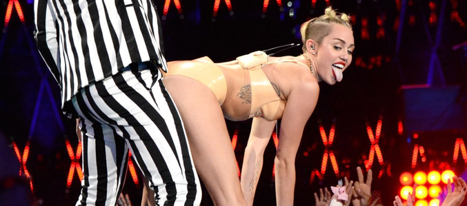 Miley Cyrus en los VMA 2013