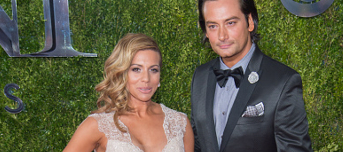 Constantine Maroulis y Angela Reed en un evento