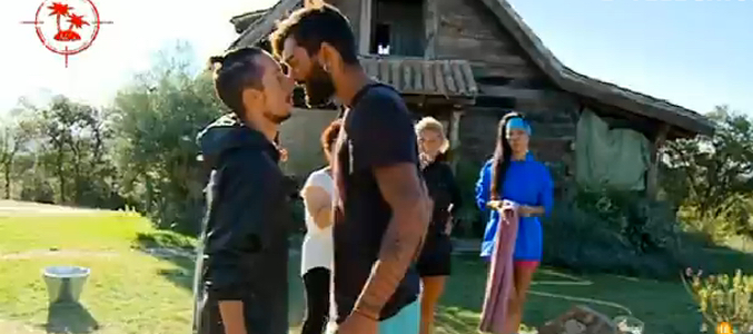 Isaac se encara con Jesús Reyes en &#39;Pasaporte a la isla&#39;