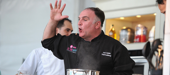 La campaña de apoyo a José Andres es impulsada por un diplomático mexicano