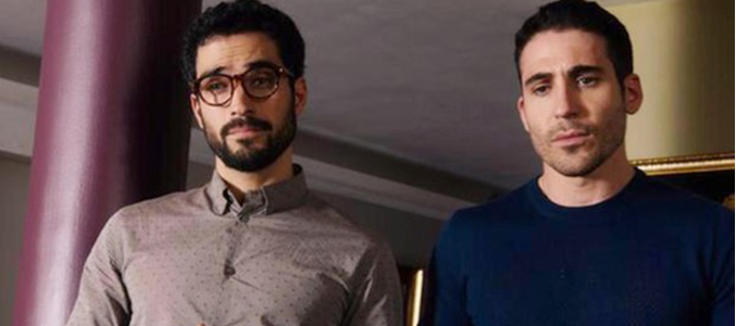 Alfonso Herrera y Miguel Ángel Silvestre en 'Sense8'