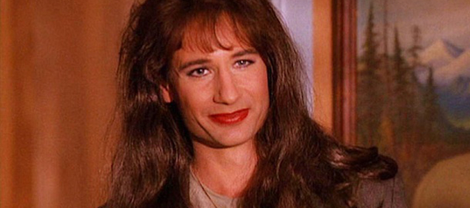 Duchovny como la agente Denise Bryson