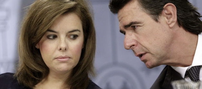 Soraya Sáenz de Santamaría y José Manuel Soria