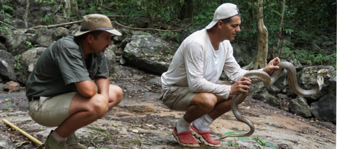 Darran y Frank mostrando los entresijos del sur de África