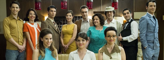 Foto familiar del reaprto de &#39;Hotel Bellavista&#39;