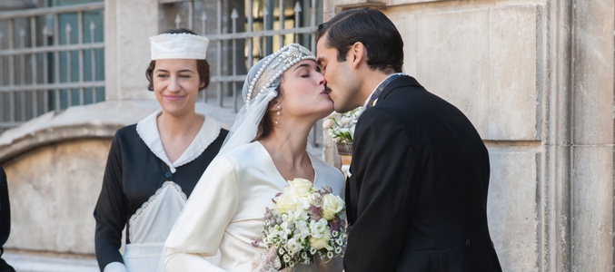 Adriana Ugarte y Álex García en 'Habitaciones cerradas'