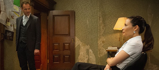 'Elementary' regresa con fuerza