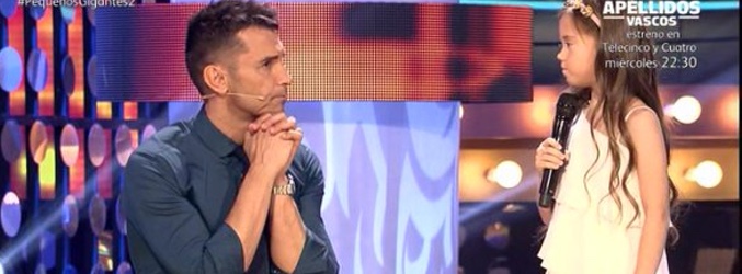Jesús Vázquez con Indara en la segunda gala de 'Pequeños gigantes'