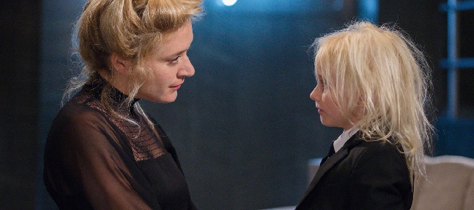 Alex junto a su hijo Holden