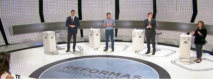 Candidatos debatiendo