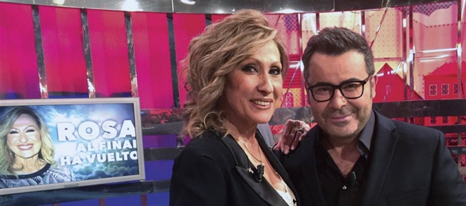 Fotografía de Rosa Benito junto con Jorge Javier Vázquez cuando volvió a 'Sálvame Deluxe'