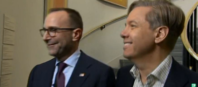 El embajador de EEUU y su marido en &#39;MasterChef Junior&#39;