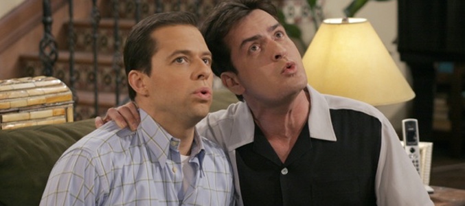 Charlie Sheen y John Cryer en 'Dos hombres y medio'