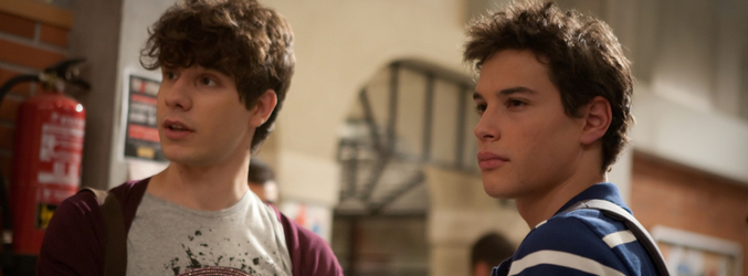 Álex Martínez (derecha) durante su etapa en 'Física o química', junto a Javier Calvo (izquierda)