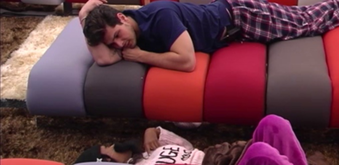 Liz se declara a Alejandro en 'GH VIP 4': "Cuando seas mi novio no vas a dormir nada, te voy a tener despierto toda la noche"