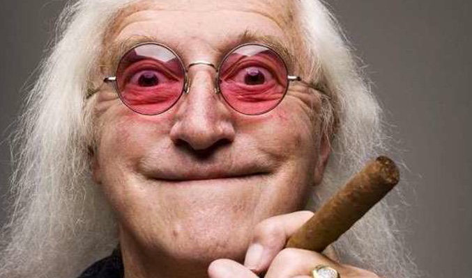 El director general de la BBC pide perdón a las víctimas de abuso sexual de Jimmy Savile